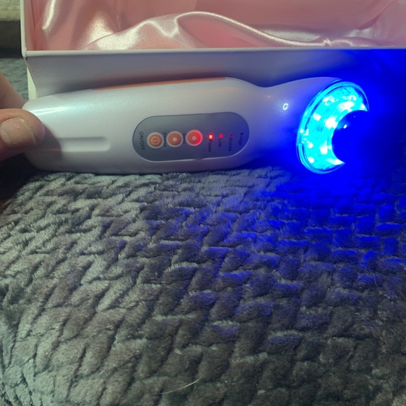 Beauty device 3-in-1 firming and clearing. - Picture 2 of 3